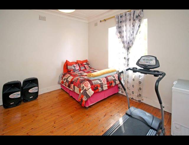 2,974M² BUILDING FOR SALE IN KEW